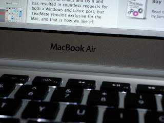 MacBook Air computer piccolo ma capiente 2 MacBook Air computer piccolo, la tastiera retroilluminata vista da vicino