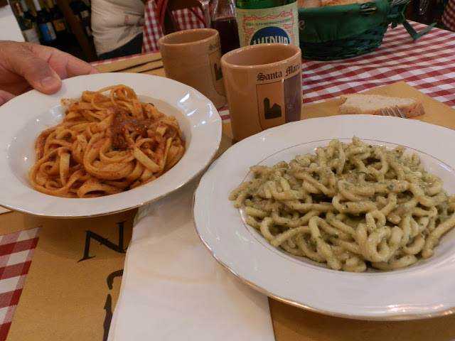 Tipico menu di Narni: fusilli e tagliatelle