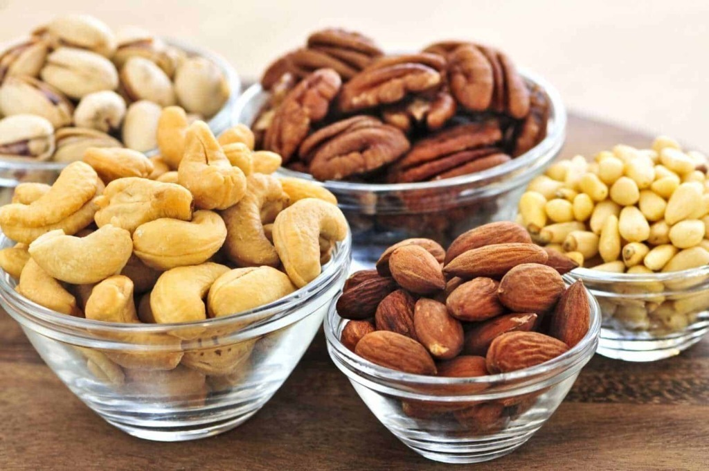 Noci e frutta secca ricche di ferro