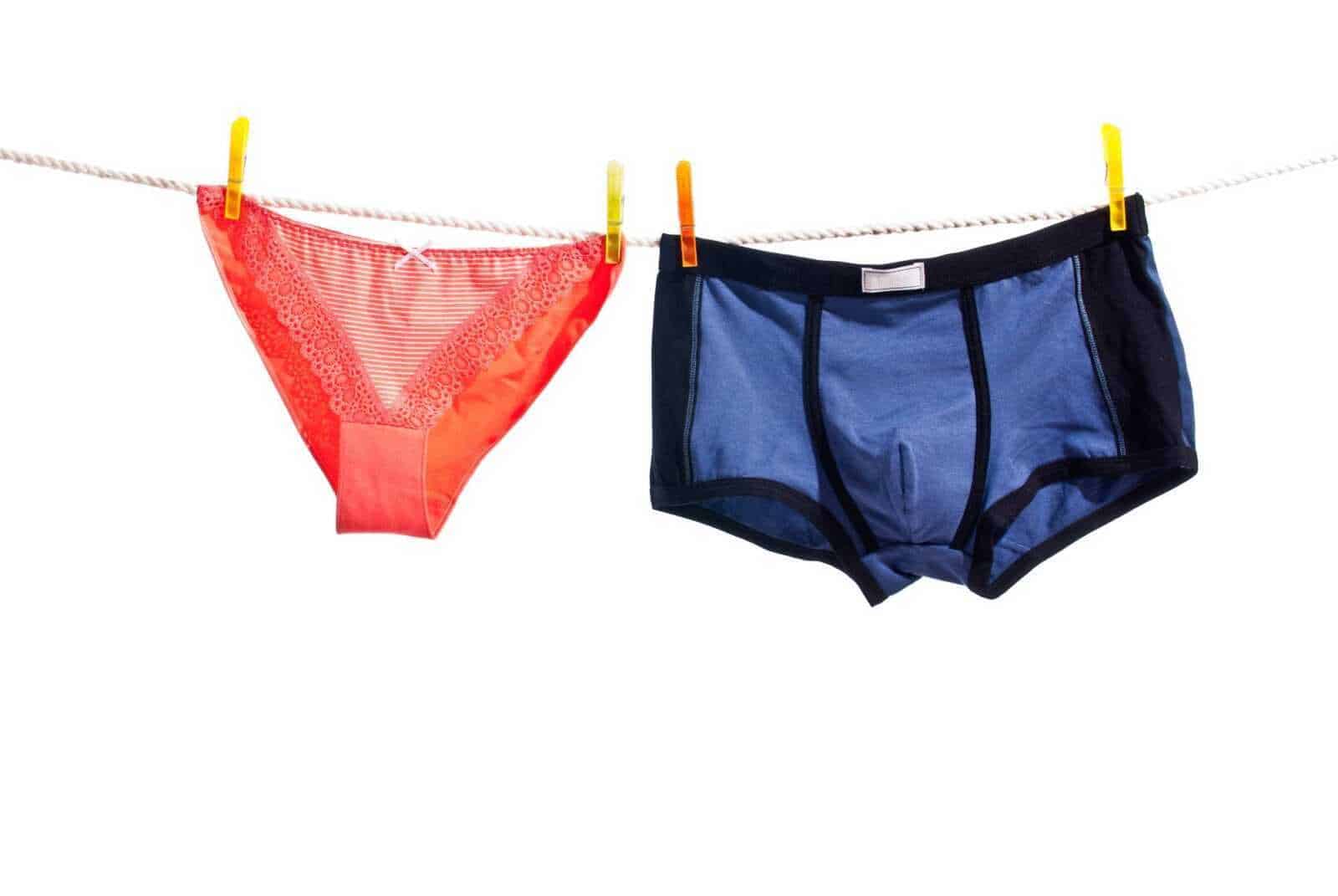 Confronto tra intimo storico e moderno uomo e donna