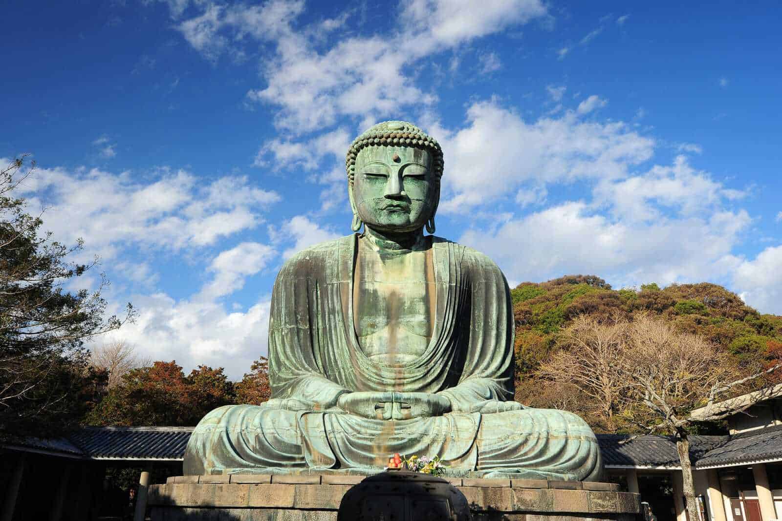 13 Statue con accesso interno nel mondo