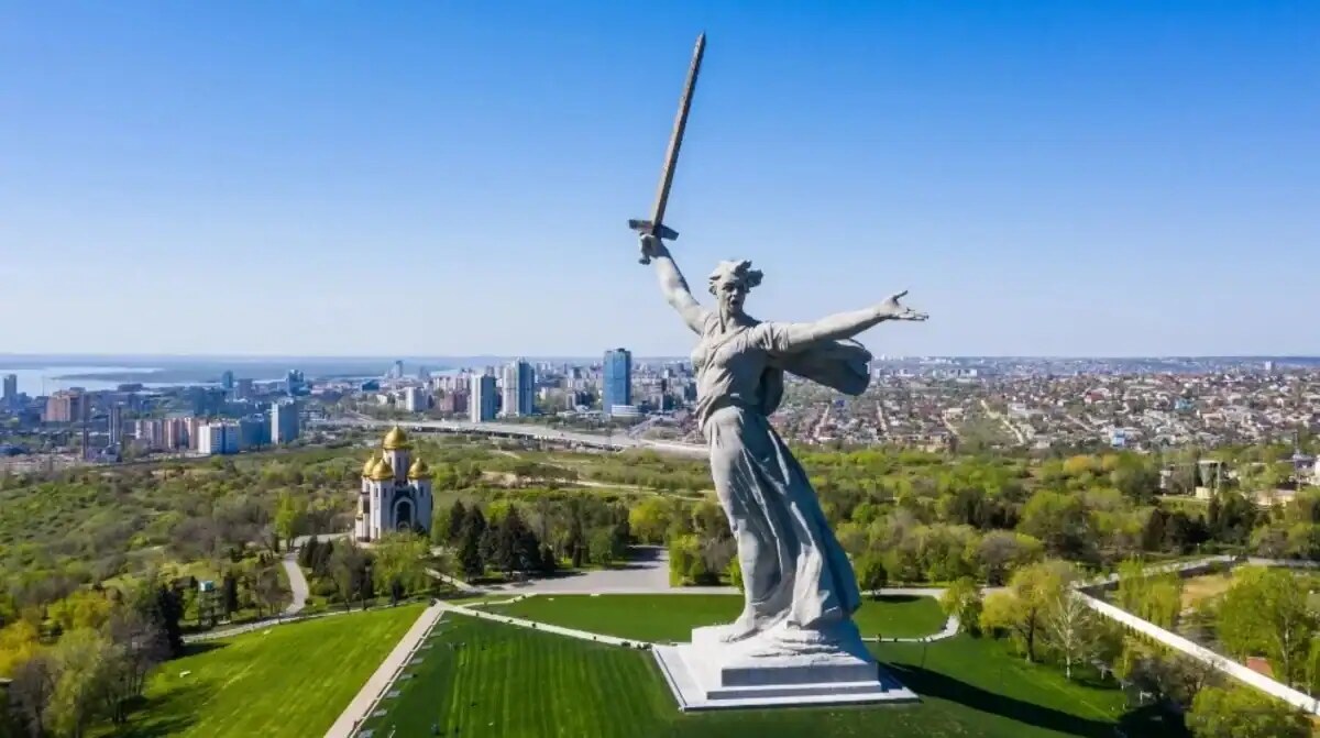 13 Statue con accesso interno nel mondo