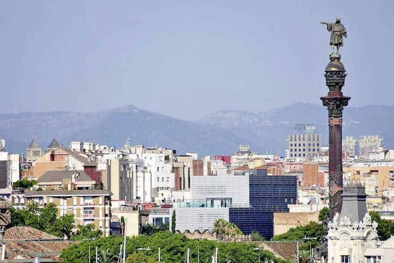 13 Statue con accesso interno nel mondo