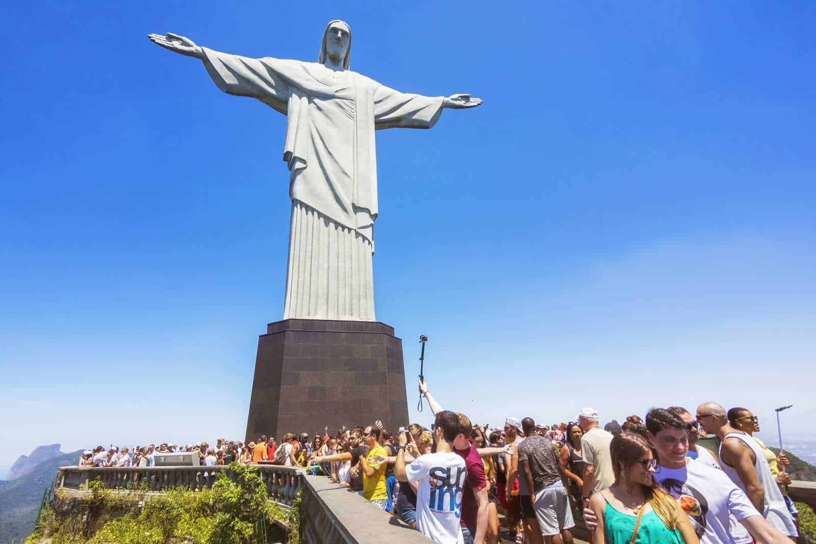 13 Statue con accesso interno nel mondo