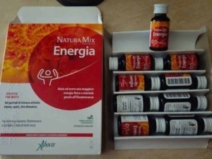 Integratore naturale energia Naturamix Energia con Guaranà Eleuterococco e Ginseng, confezione da 20 fiale per il supporto alla vitalità e al benessere fisico e mentale.