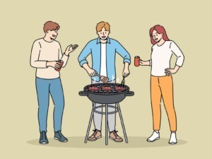 Juventini che si godono una grigliata all'aperto con amici, sorseggiando bibite e cucinando carne alla brace in un ambiente informale. Perfetto stile di vita estivo e socialità.