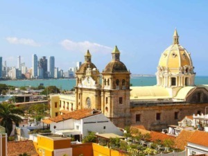 Appunti sul Blog, panorami di Città del Messico, skyline moderno e storiche chiese coloniali, vista sulla Copacabana e dettagli architettonici di edifici emblematici.