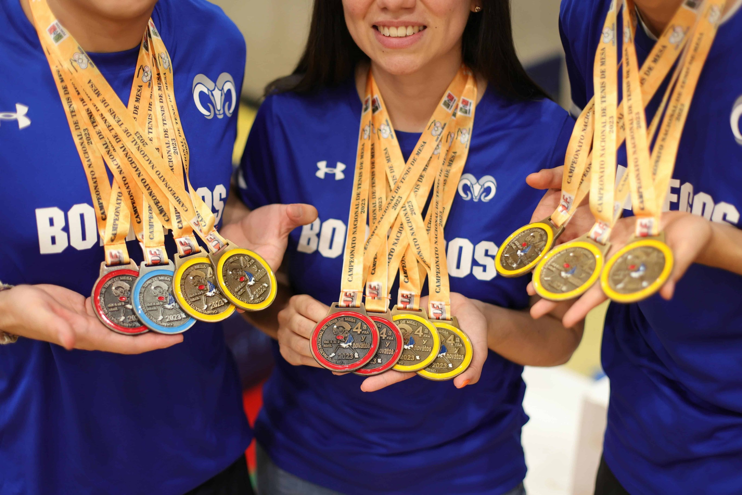 Materiale medaglie olimpiche Parigi 2024