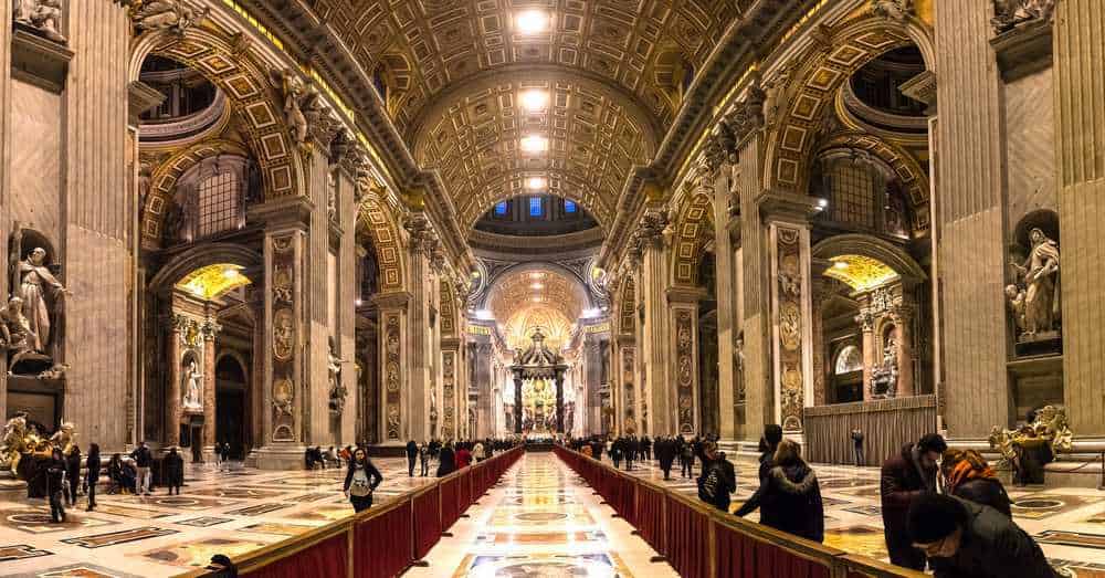 Interno Basilica di San Pietro in Vaticano