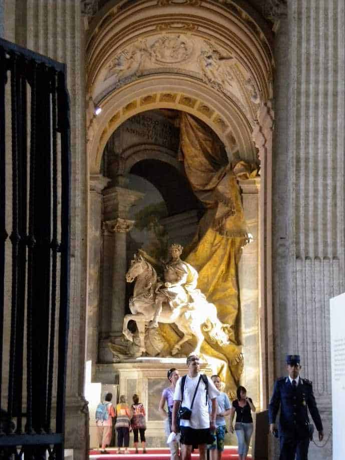 Sacrestia di San Pietro in Vaticano, statua barocca di San Giorgio e il drago