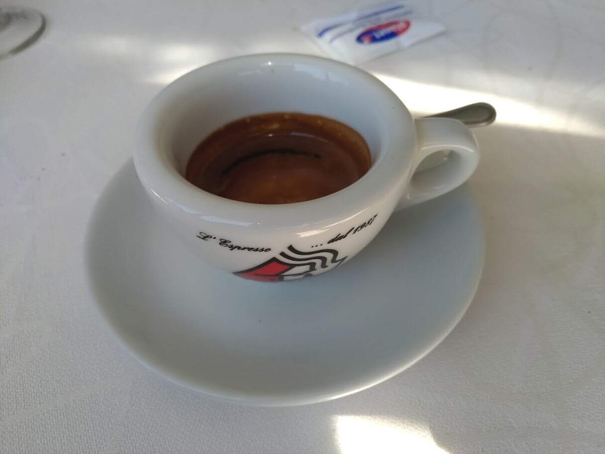 Tazzina di espresso con le capsule caffè Vergnano Nespresso