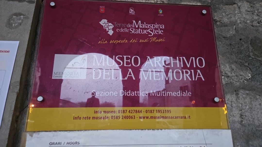 Museo Archivio della Memoria, museo storico con sezione didattica multimediale, esposizione permanente e informazioni su musei e monumenti a Massacarrara