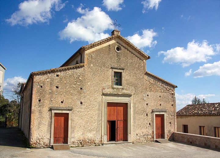 Finestra e portali del Santuario di Riace (Calabria) 