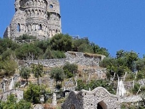 Le rovine della della Torre dello Ziro