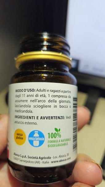 Integratore naturale senza glutine e lattosio, con ingredienti biodegradabili, indicato per adulti e bambini, per supportare la salute digestiva quotidiana, componente ecocompatibile e sicuro.