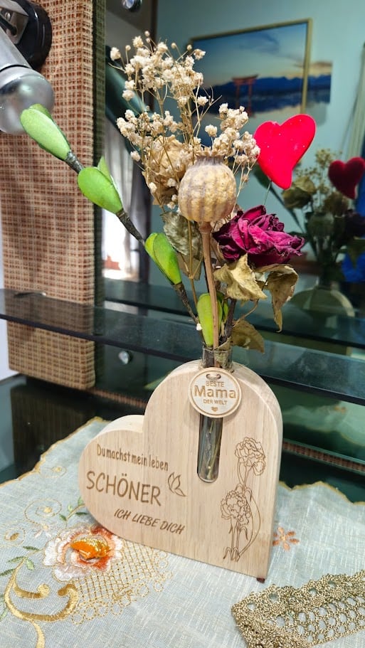 Vaso a Forma di Cuore con Biglietto 3D: Idee Regalo Mamma 5 Dalla Festa della Mamma al Compleanno della Nonna