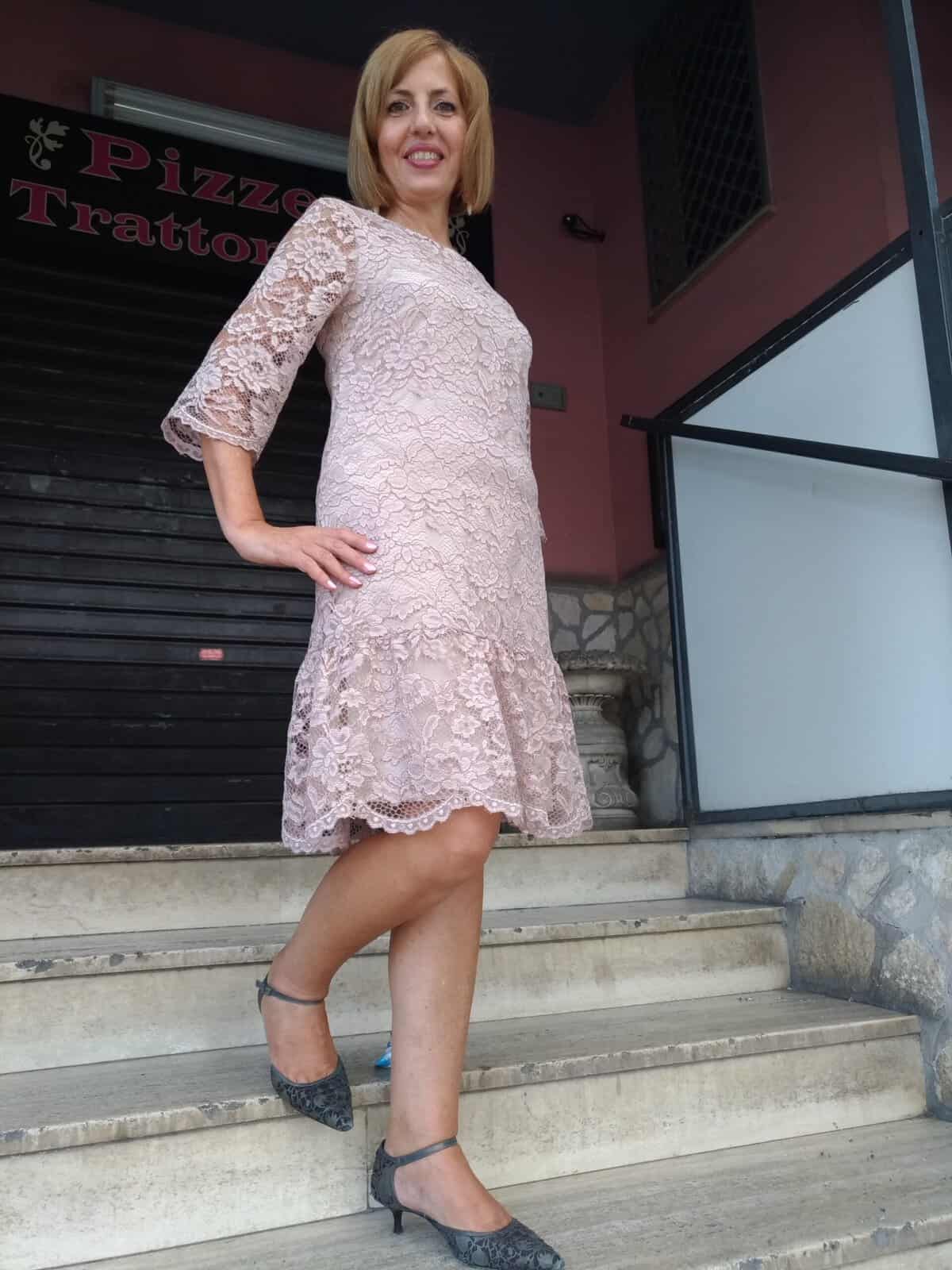 Abiti estate 2026 abito pizzo rosa elegante