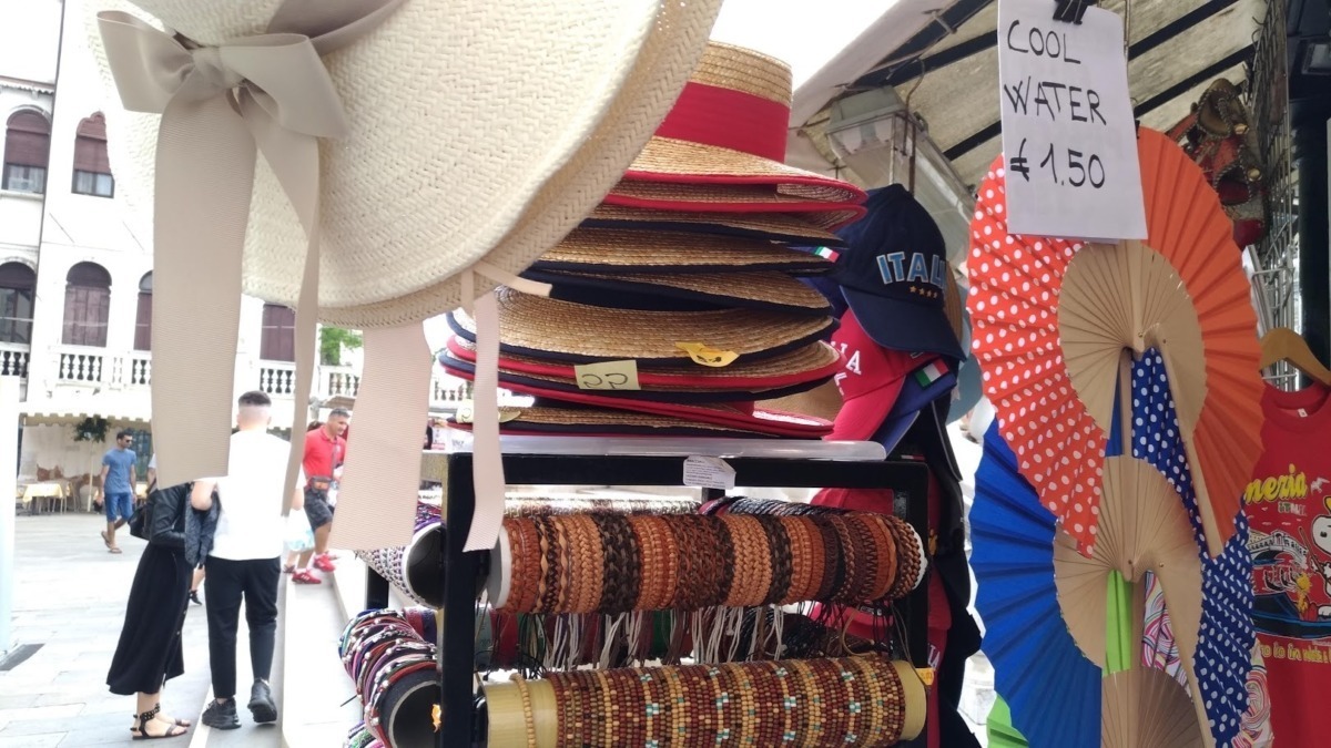 Perché indossare un cappello in estate? Tutti i vantaggi