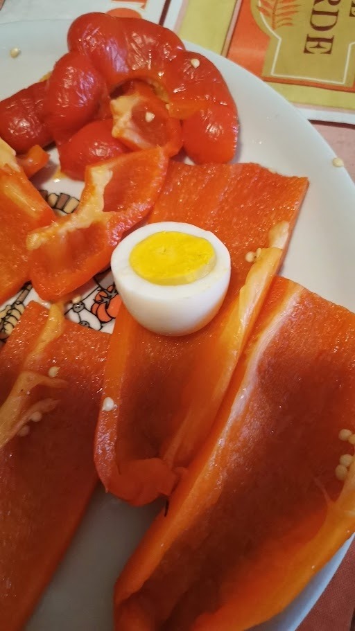 uova sode e peperoni