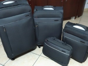 Set 4 borse da viaggio morbide nere espandibili - zaino da viaggio e borsoni